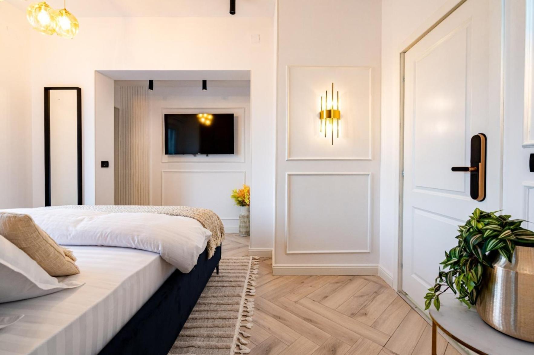Royal - Luxury Apartment B - Old City - Victoriei Bucareste Exterior foto